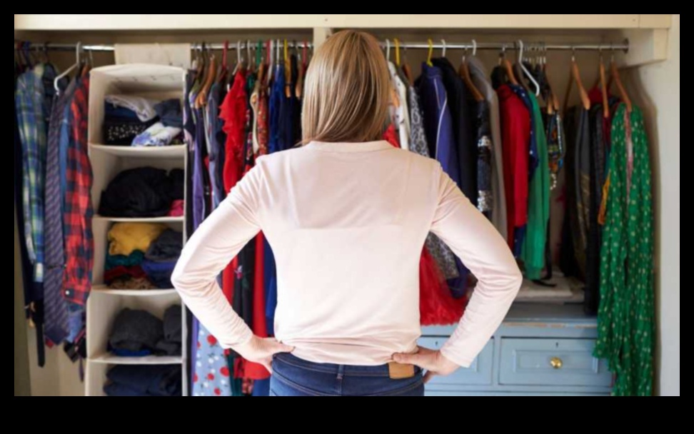 Αναβαθμίσεις ρούχων DIY: Μετατρέψτε τα βασικά σε βασικά στοιχεία μόδας