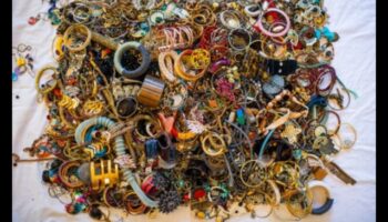 Upcycled Elegance: Αξεσουάρ DIY από επαναχρησιμοποιημένα υλικά