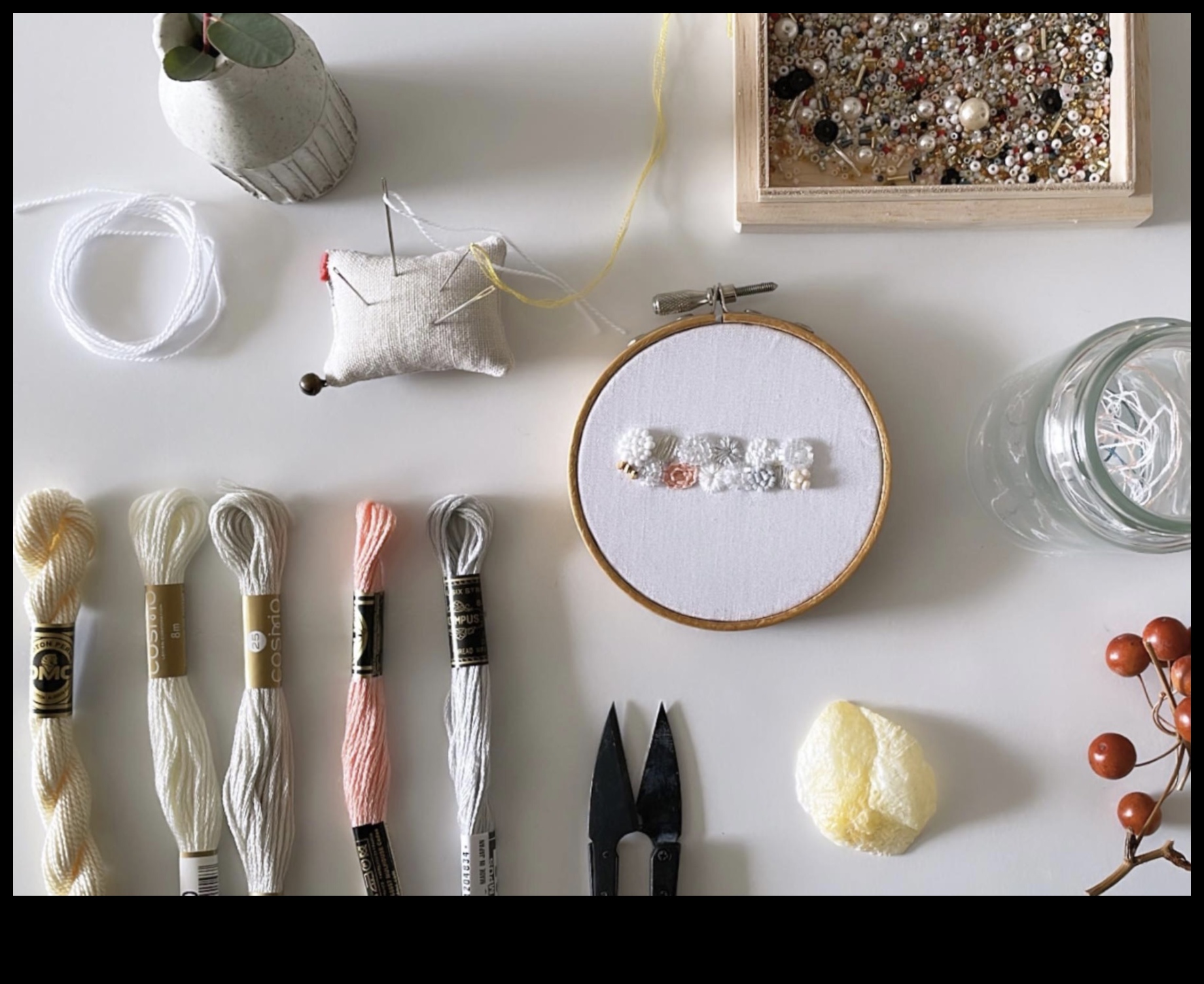 Personalized Pizzazz: DIY αξεσουάρ με προσαρμοσμένο κέντημα