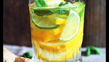 Πρωινές τελετουργίες αποτοξίνωσης: Ενσωμάτωση χυμών καθαρισμού στην ημέρα σας